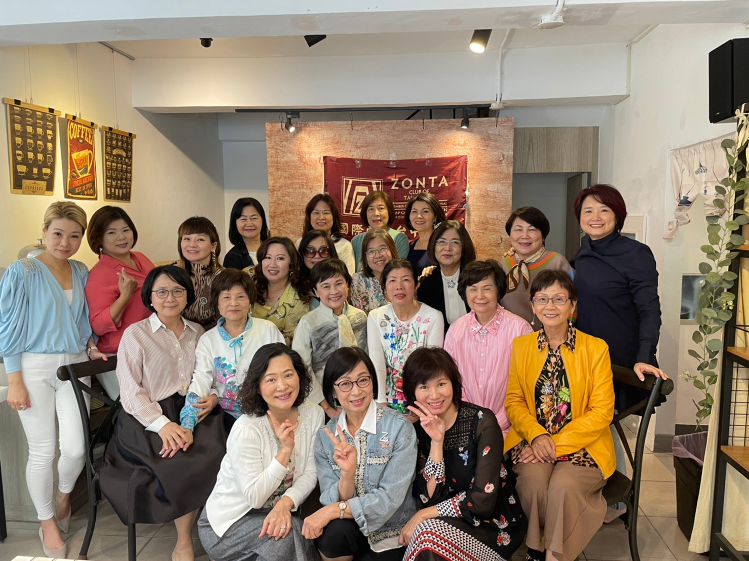 國際崇她  台中二社  4月早餐月例會議