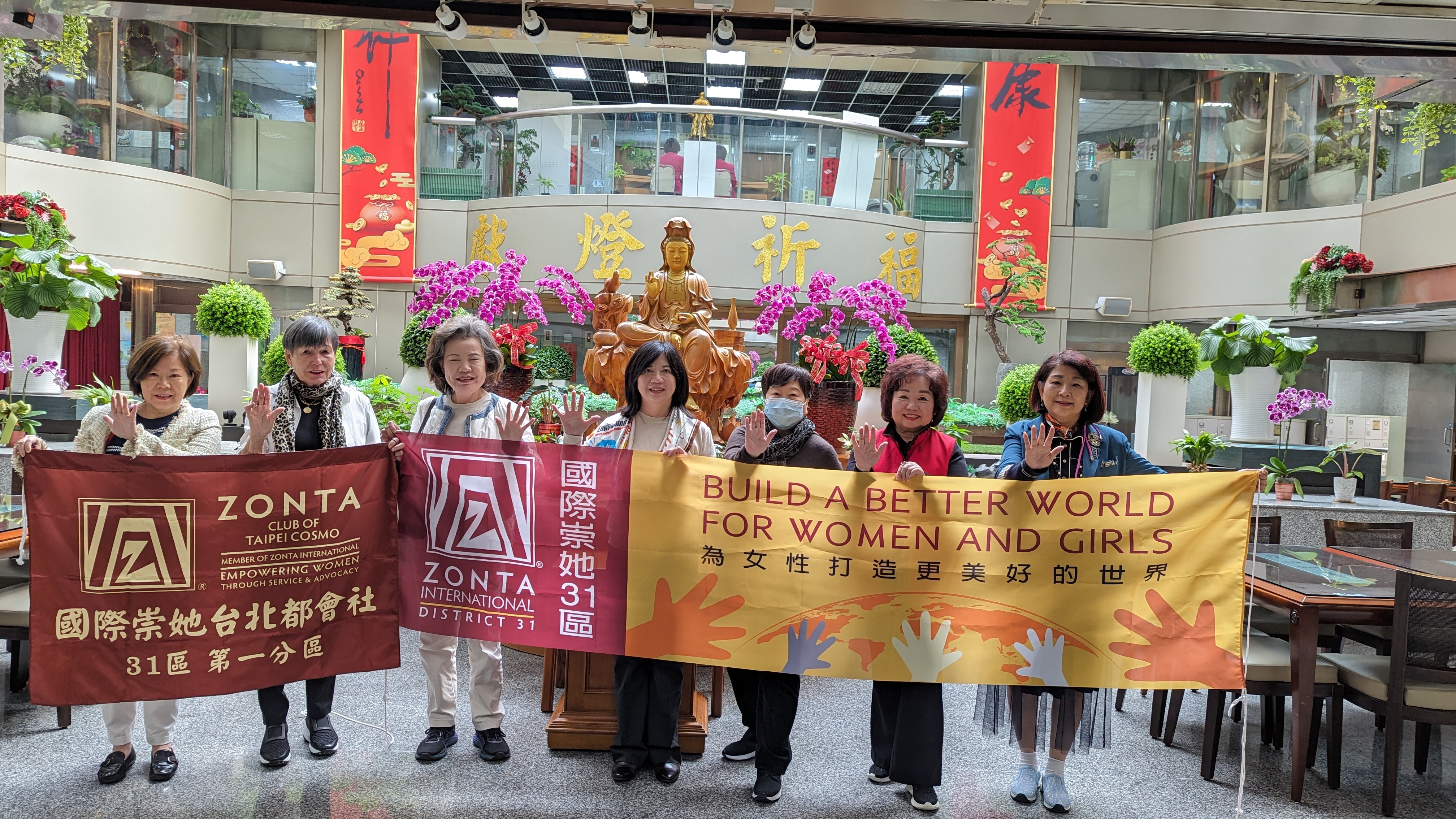 在觀音前許下願望 台北都會社向暴力說不