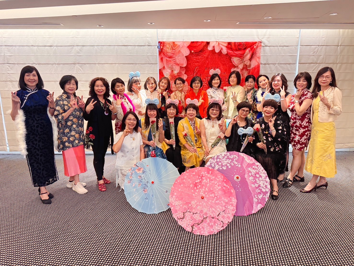 國際崇她台中二社理監事會暨月例會議暨母親節活動