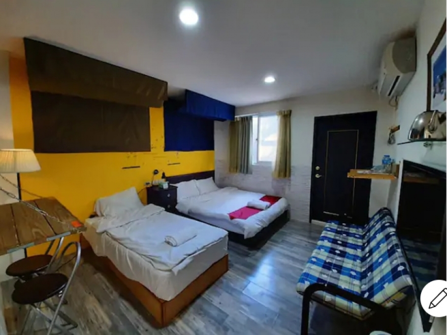 Room 1232 台南市區，近開元路美食，2-3人套房，9坪(約27m2)