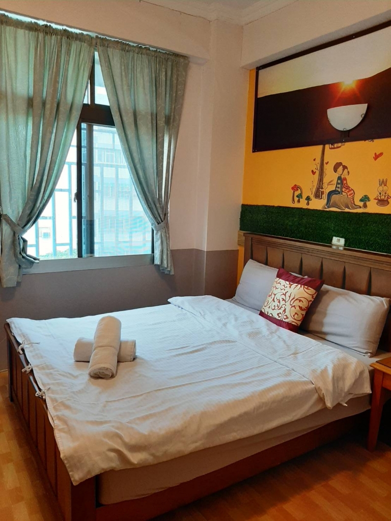 Room 2742 台南市區，近南紡夢時代，雙人套房6坪(18 m²)